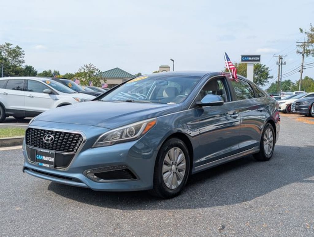 Used 2016 Hyundai Sonata Hybrid SE Sedan