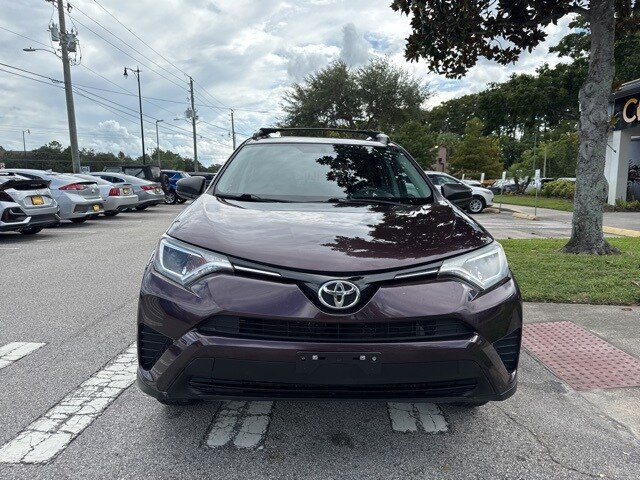 2016 Toyota RAV4 LE photo 2