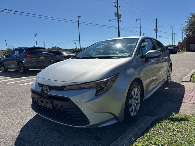 2024 Toyota Corolla LE photo 4