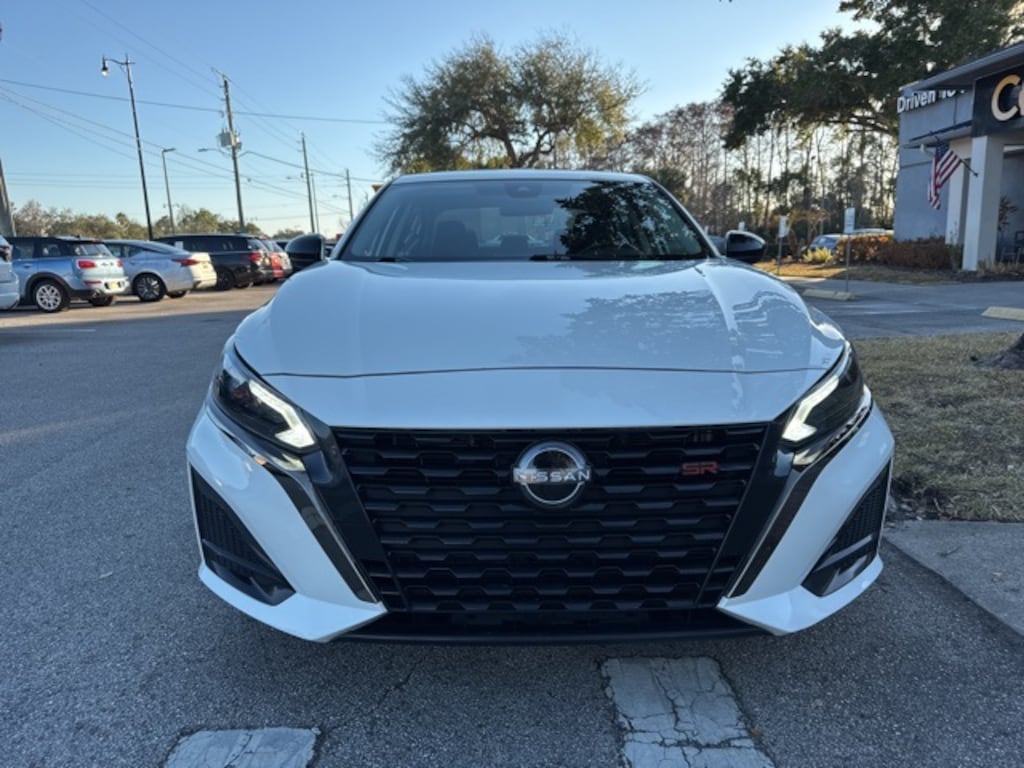 Used 2025 Nissan Altima SR Sedan
