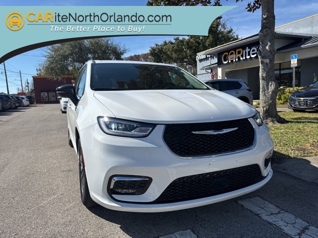 2024 Chrysler Pacifica PHEV Select