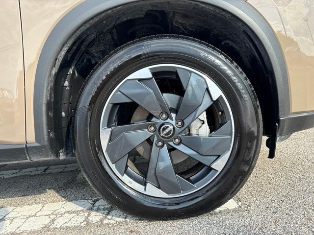 2025 Nissan Rogue SV - Photo 9