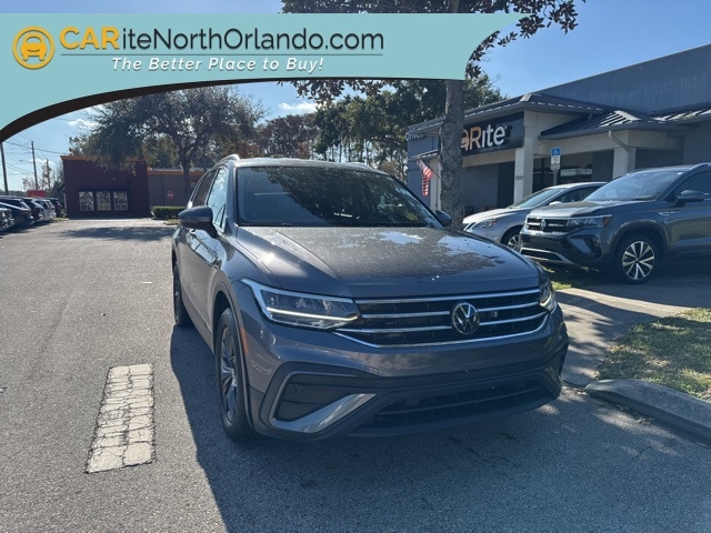 2022 Volkswagen Tiguan SE's photo