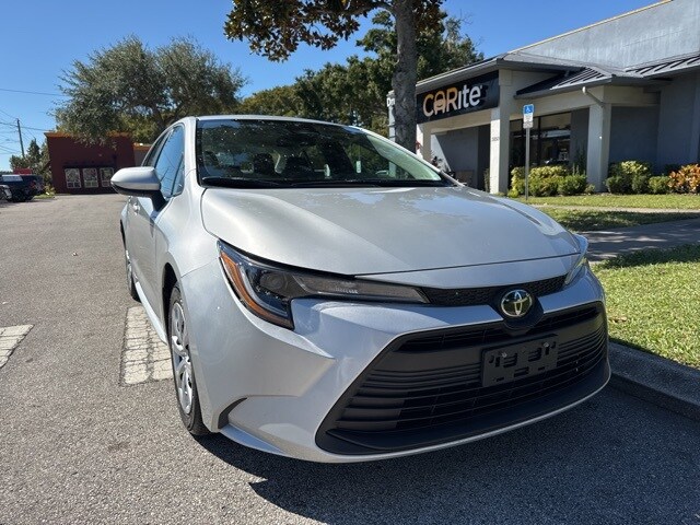2024 Toyota Corolla LE photo 2