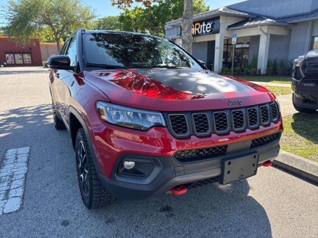 Used 2025 Jeep Compass Trailhawk SUV