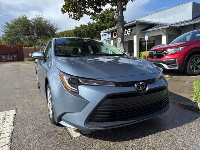 2024 Toyota Corolla LE photo 2