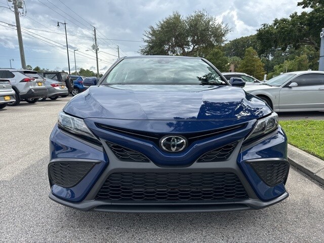 2023 Toyota Camry SE photo 3