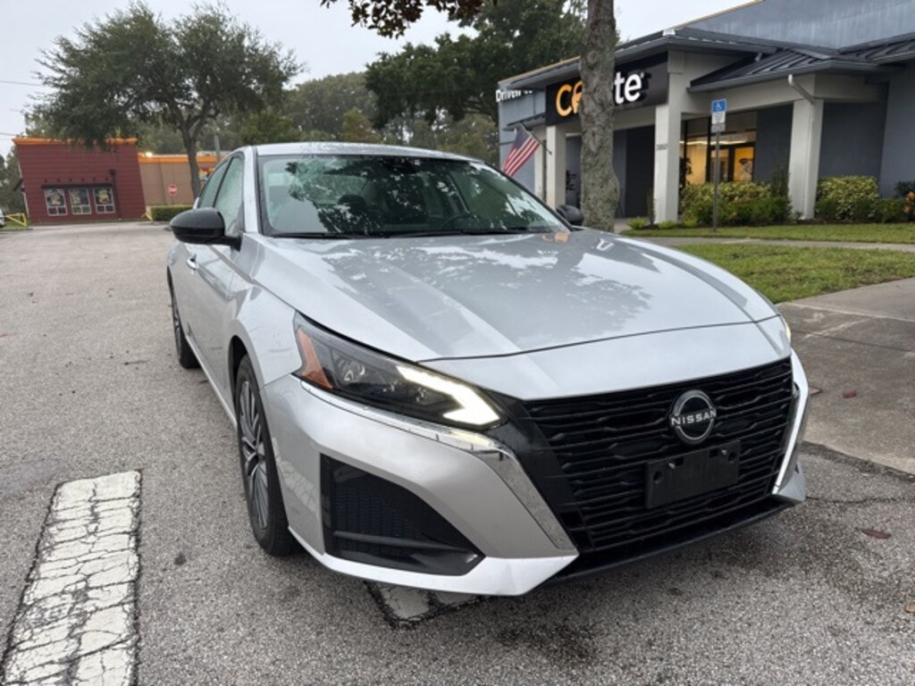 Used 2024 Nissan Altima 2.5 SV Sedan