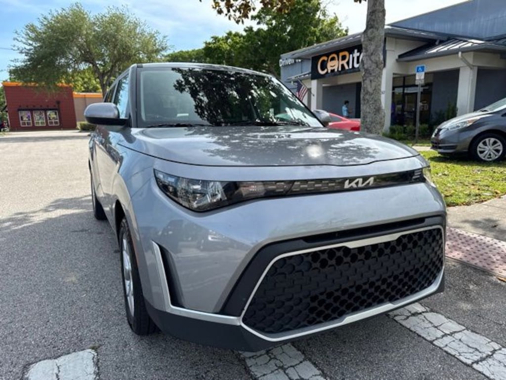 Used 2025 Kia Soul LX Hatchback