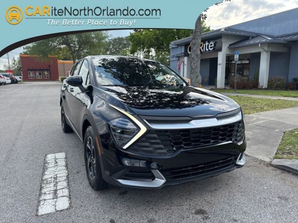 Used 2025 Kia Sportage LX SUV