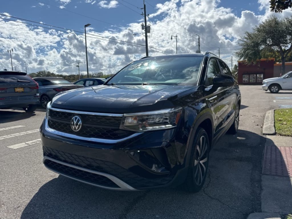 Used 2024 Volkswagen Taos 1.5T SE SUV