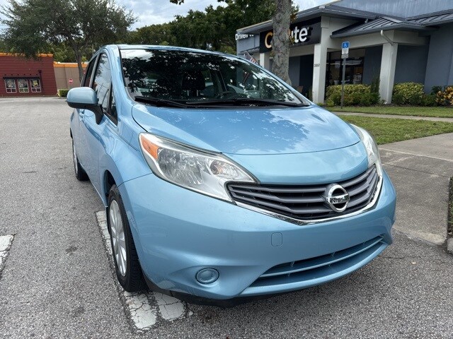 2014 Nissan Versa Note SV photo 2