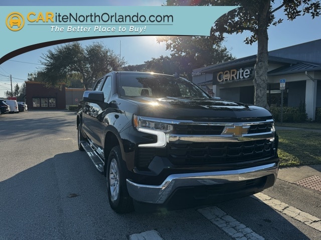 2024 Chevrolet Silverado 1500 LT's photo