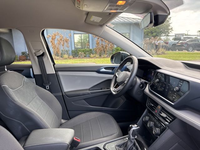 2024 Volkswagen Taos SE - Photo 11