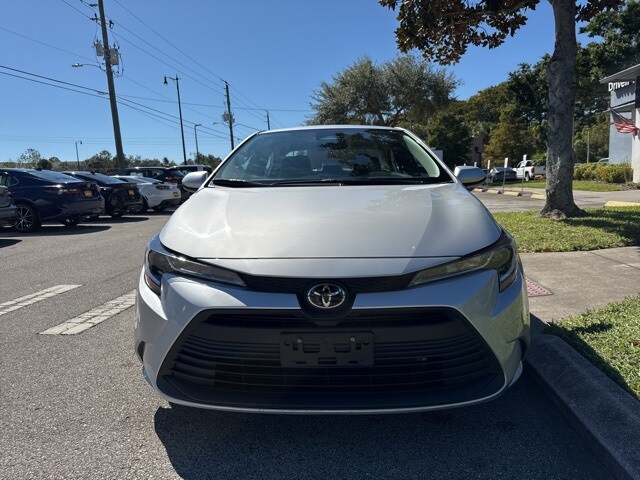 2024 Toyota Corolla LE photo 3