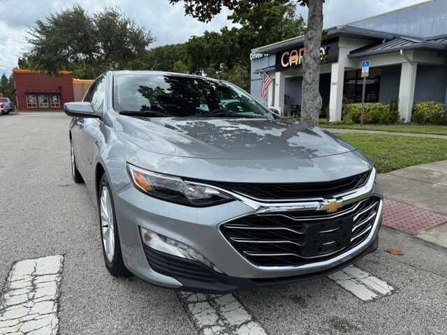 2024 Chevrolet Malibu 1LT photo 2