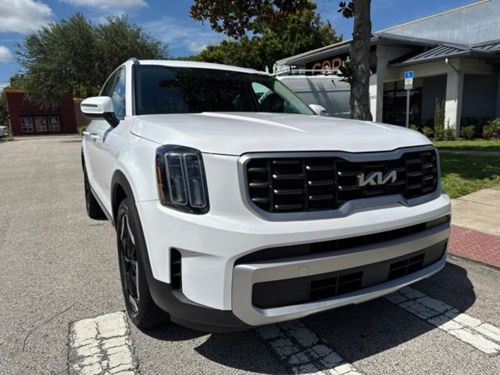 Used 2025 Kia Telluride S SUV