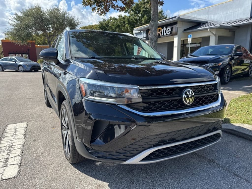 Used 2024 Volkswagen Taos 1.5T SE SUV