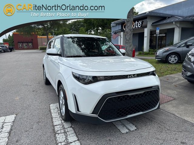 2025 Kia Soul 2.0L LX IVT's photo