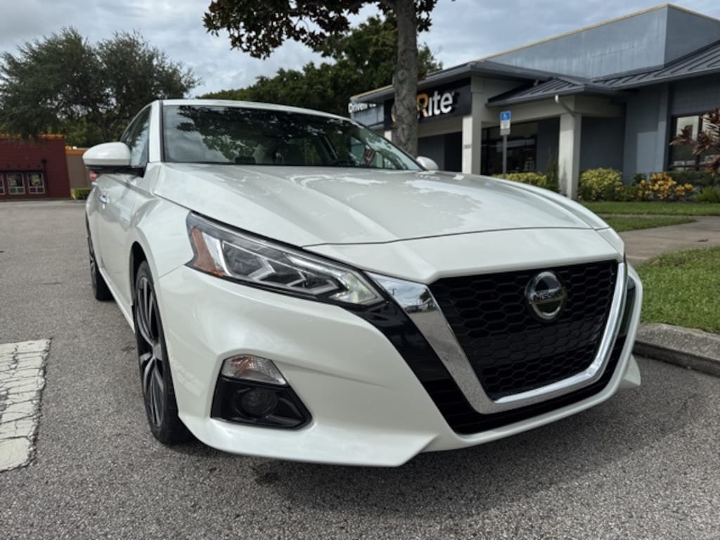 Used 2022 Nissan Altima 2.5 Platinum Sedan