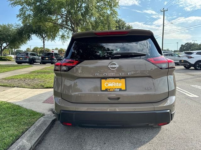 2025 Nissan Rogue SV - Photo 6
