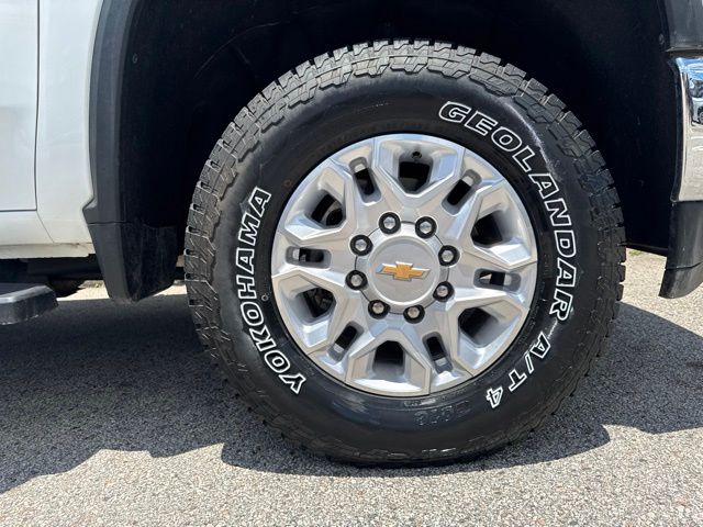 2022 Chevrolet Silverado 2500HD LT - Photo 9