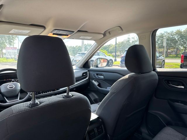 2025 Nissan Rogue SV - Photo 19