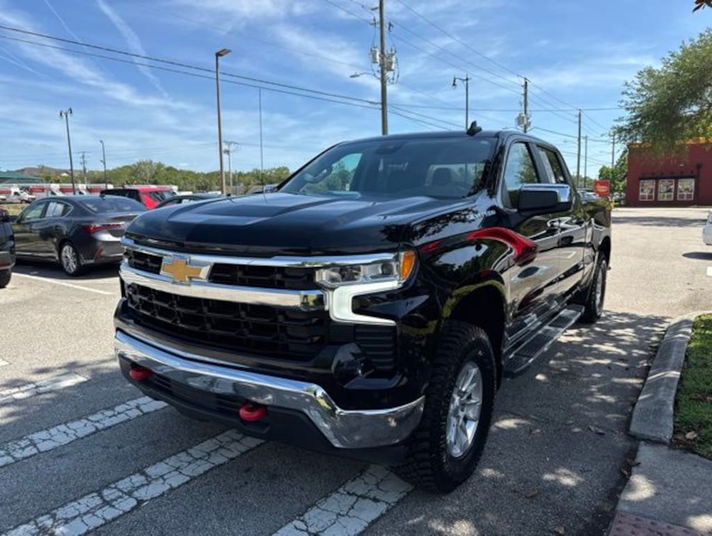 Used 2023 Chevrolet Silverado 1500 LT w/1LT Truck Crew Cab