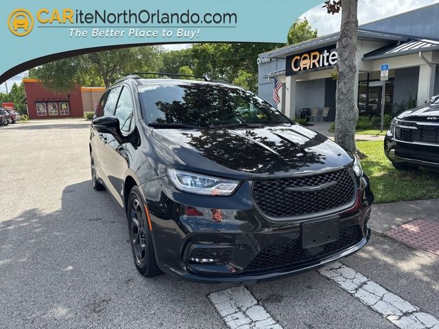 2024 Chrysler Pacifica Hybrid Select Premium S-Appearance PHEV's photo