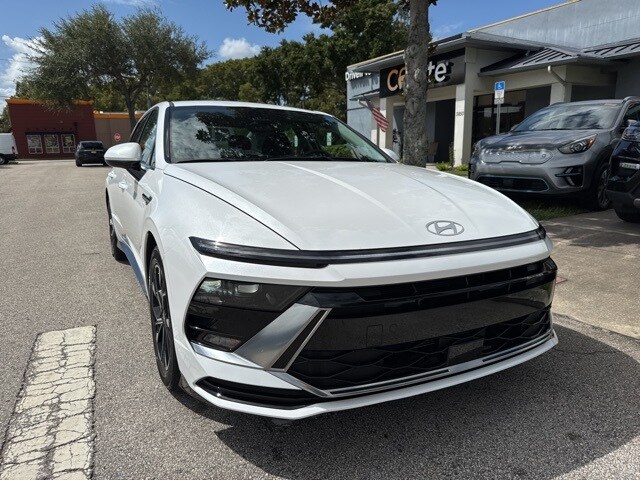 2024 Hyundai Sonata SEL photo 2