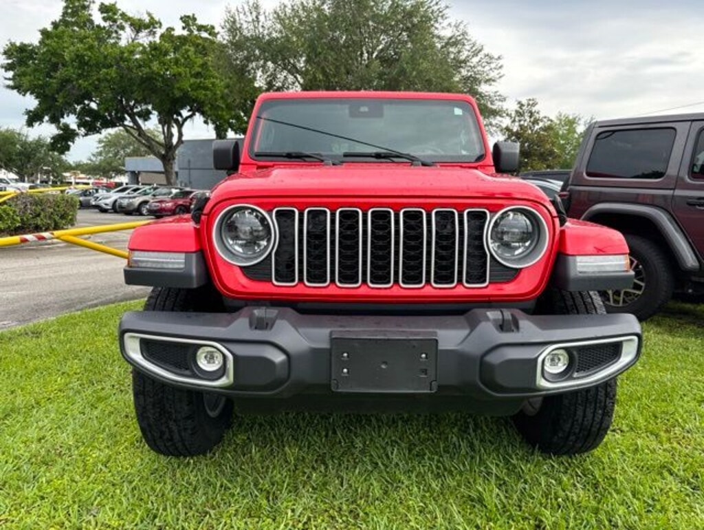 Used 2025 Jeep Wrangler Sahara SUV
