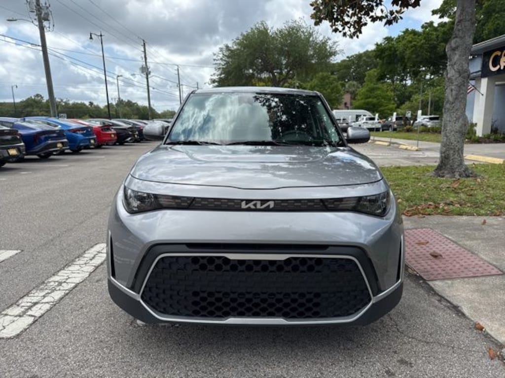 Used 2025 Kia Soul LX Hatchback
