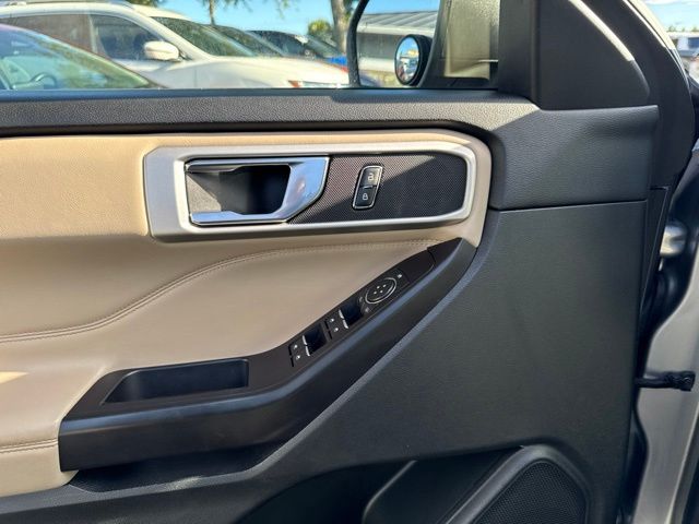 2020 Ford Explorer XLT - Photo 25