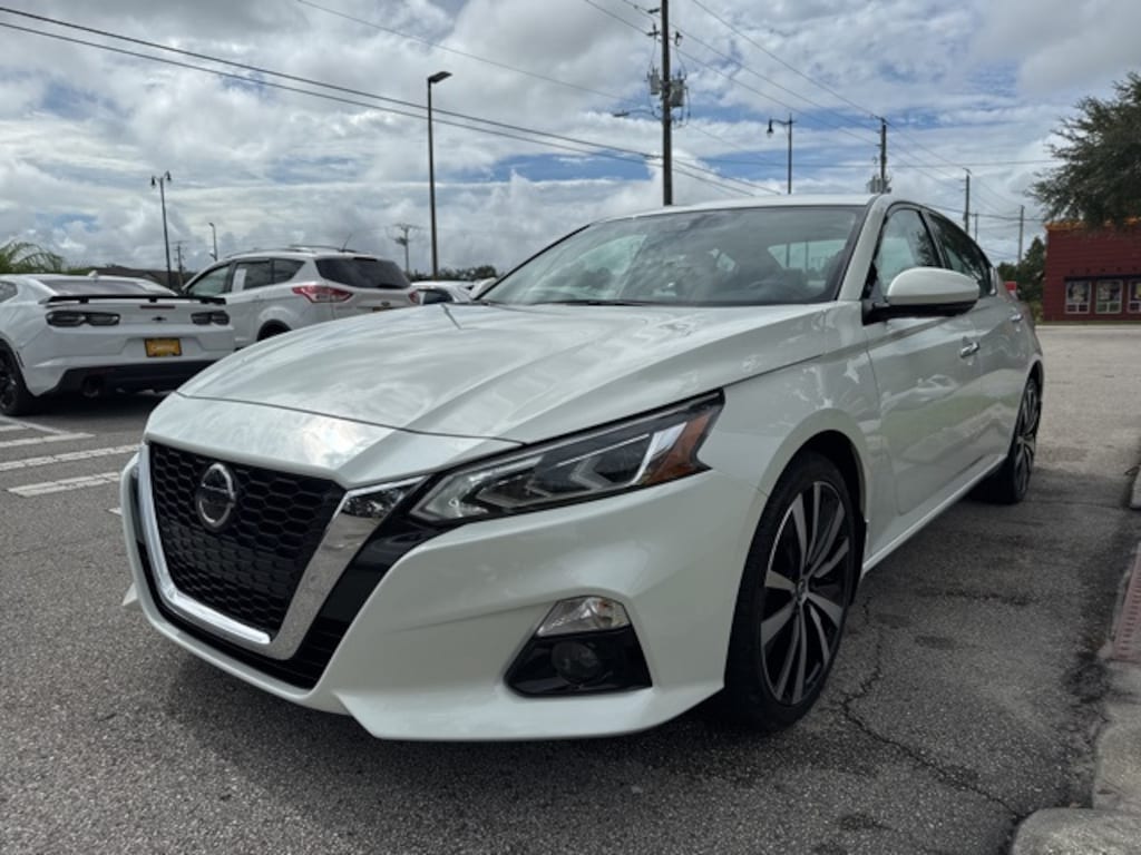 Used 2022 Nissan Altima 2.5 Platinum Sedan