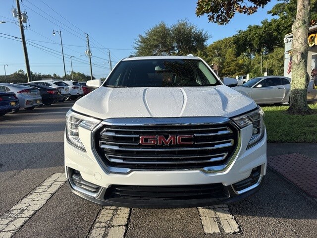 2024 Gmc Terrain SLT photo 2