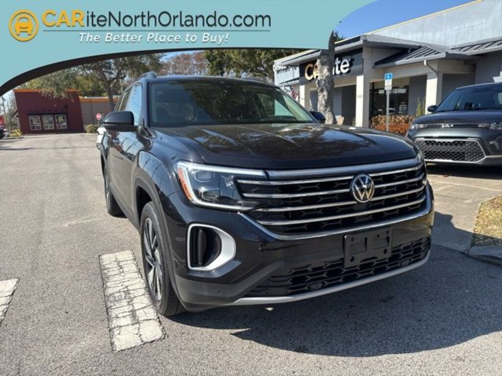 Used 2024 Volkswagen Atlas 2.0T SE w/Technology SUV