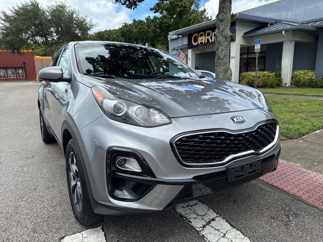 2020 Kia Sportage LX photo 2