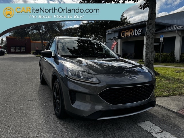 2022 Ford Escape SE's photo