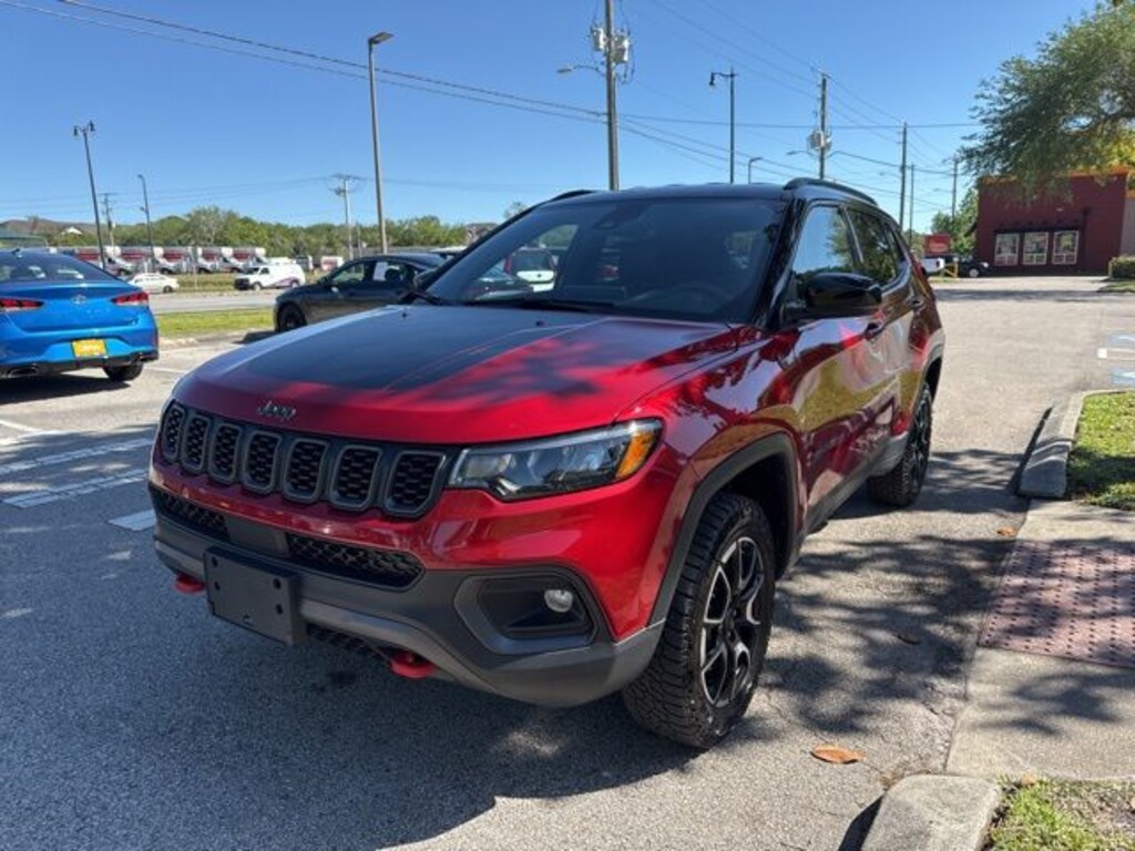 Used 2025 Jeep Compass Trailhawk SUV
