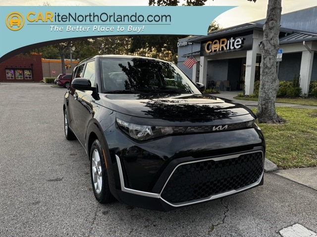 2024 Kia Soul LX's photo