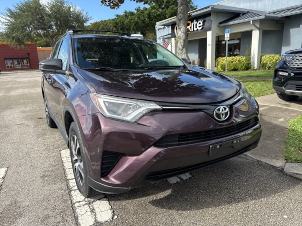 Used 2016 Toyota RAV4 LE SUV