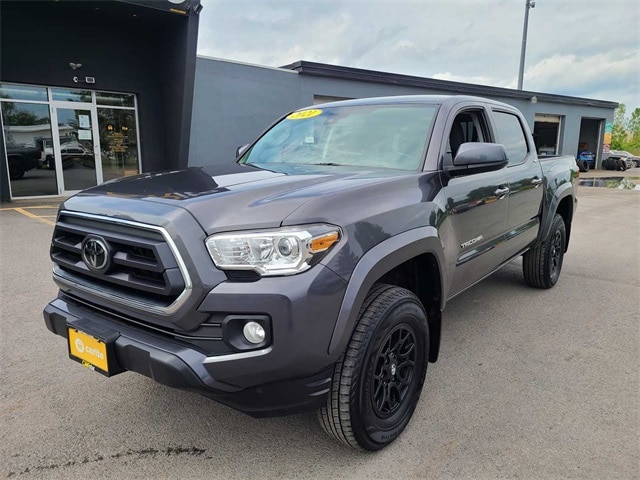 2021 Toyota Tacoma SR5's photo