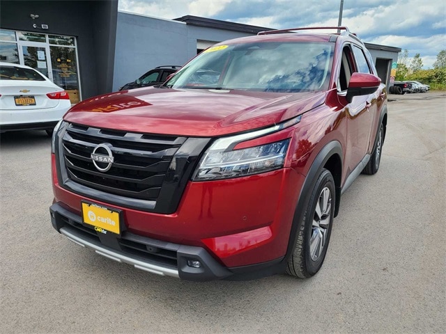 2022 Nissan Pathfinder SL's photo