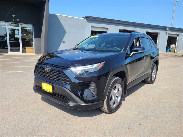 2022 Toyota RAV4 XLE's photo