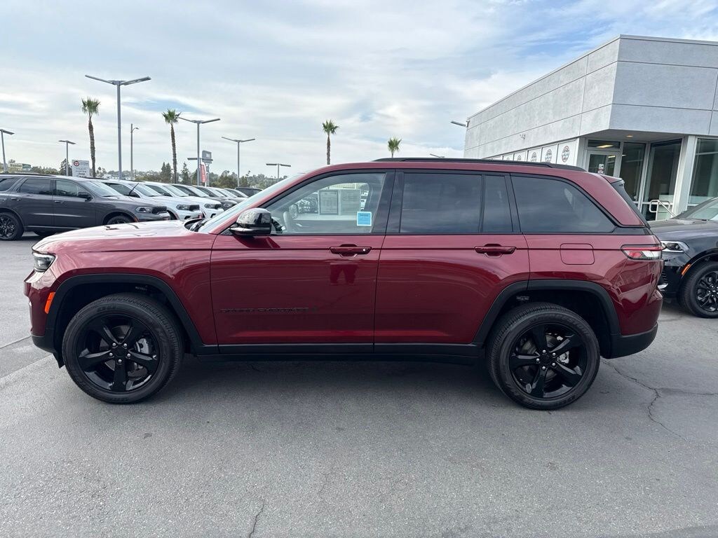 Certified 2023 Jeep Grand Cherokee Laredo SUV
