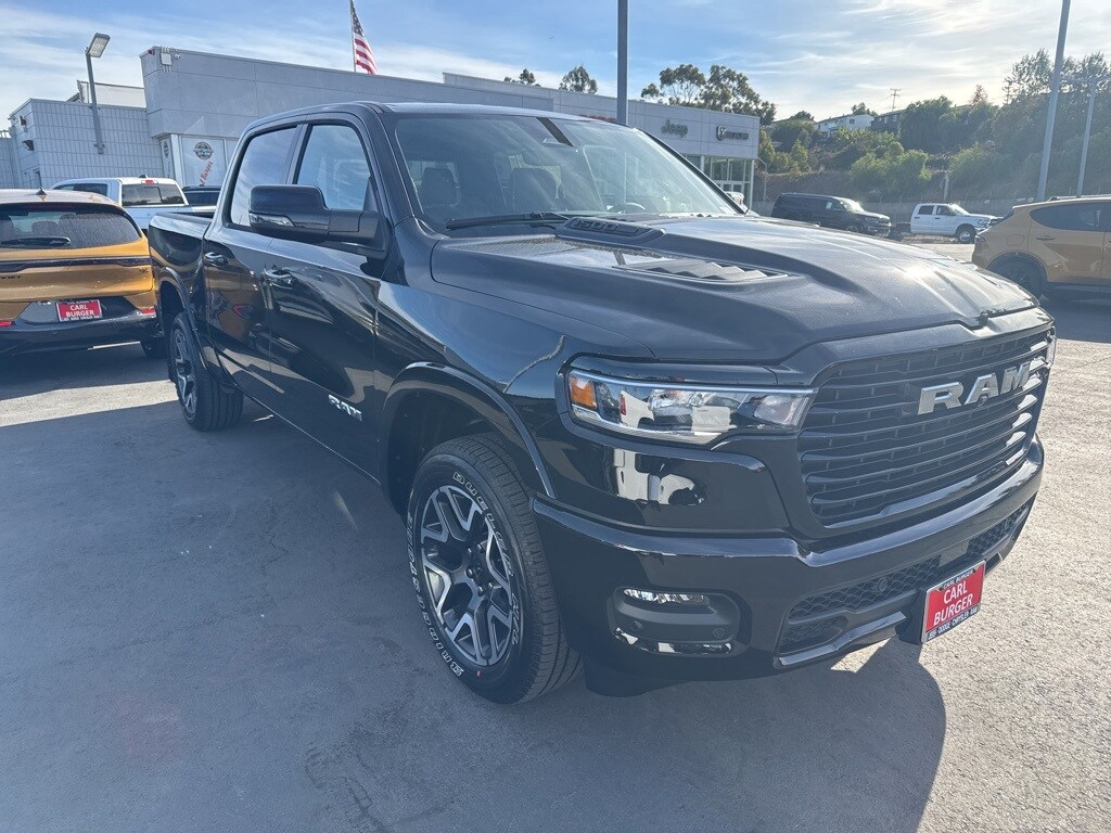 2025 Ram 1500 Laramie photo 3
