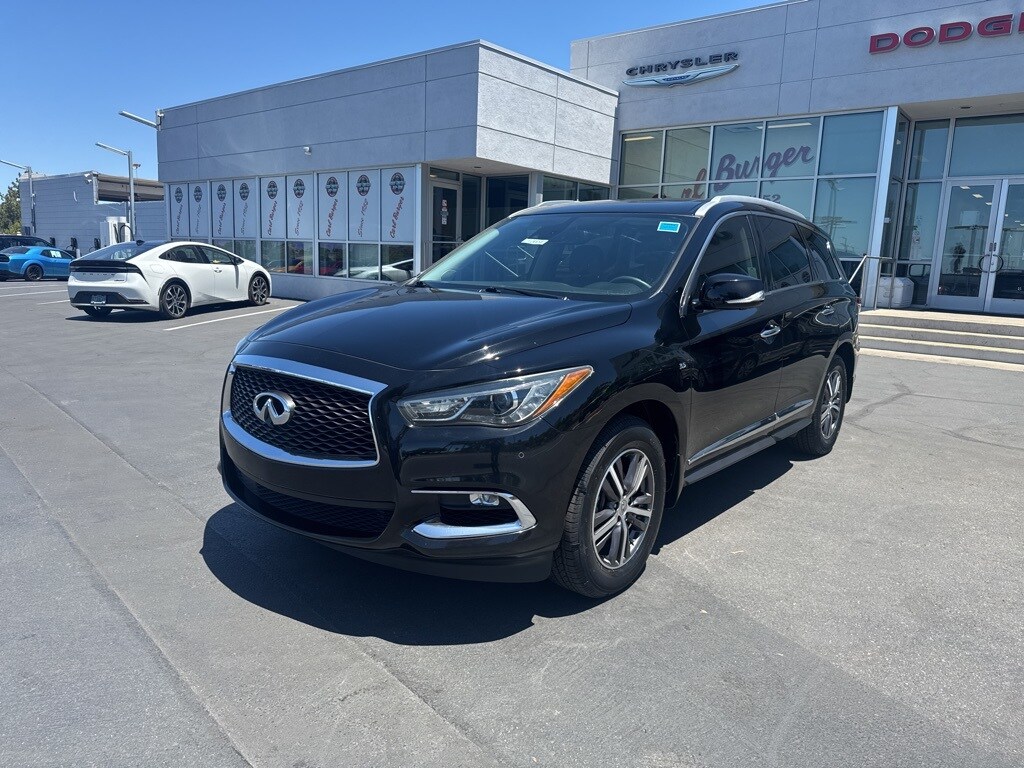 2019 Infiniti QX60 Luxe photo 2