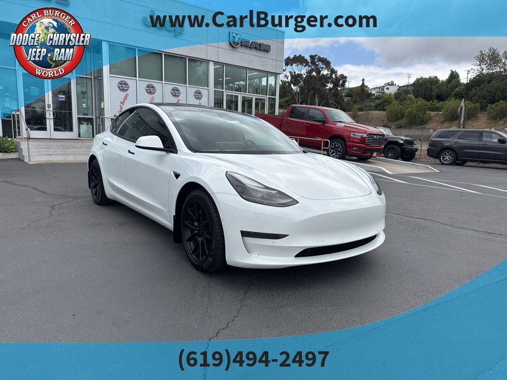 2021 Tesla Model 3 Standard Range Plus's photo
