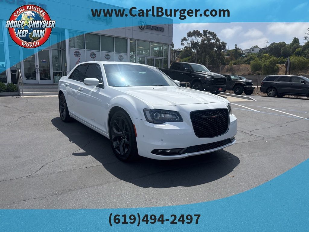 2023 Chrysler 300 S's photo