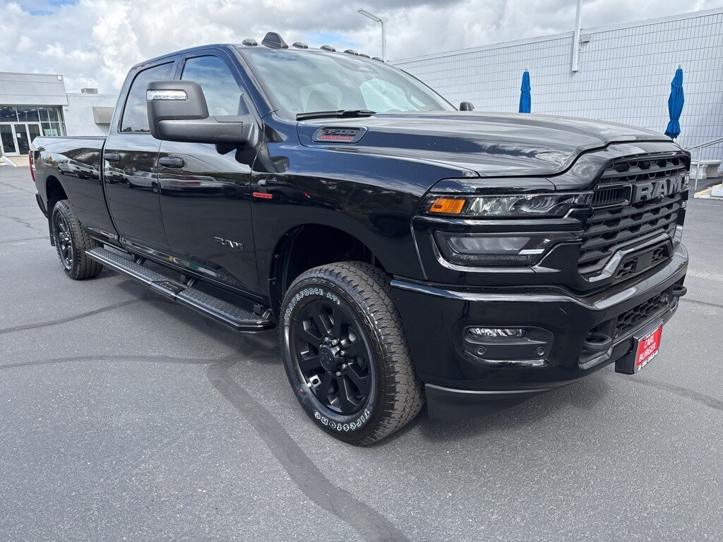2025 Ram 3500 Big Horn photo 3